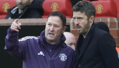 官方网站-TA：霍兰会给曼联球员留“家庭作业”；卡里克缩短了训练时间