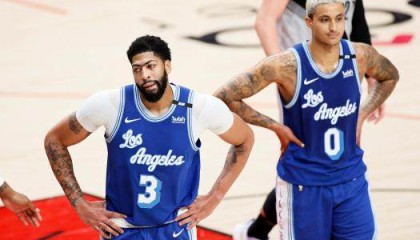 在线投注-输掉关键战、降至第七名，卫冕冠军被逼进附加赛