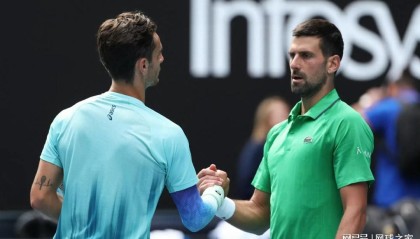官方网站-道长退赛令费德勒纪录作古！网友说天佑巨头，德约称以为要回家了