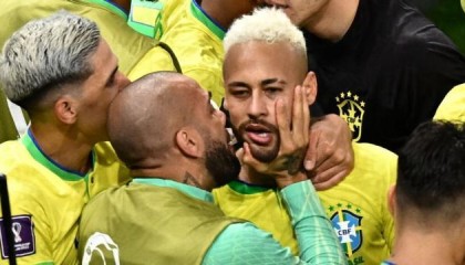 体育博彩-巴西队1比0都保不住 罗纳尔多很生气“装死也行呀”